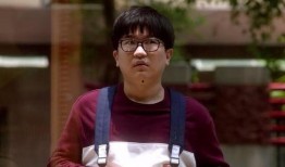 娱乐吃瓜背景女星是谁啊,揭秘“吃瓜群众”热议的神秘女星